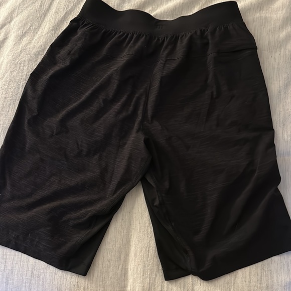 Lululemon Mens Medium 11” Linerless Short - Picture 3 of 3